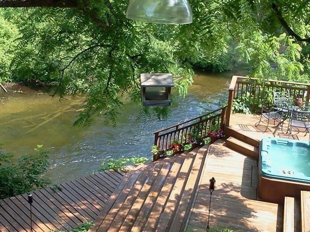 Stone Waters Inn Bellaire Eksteriør bilde