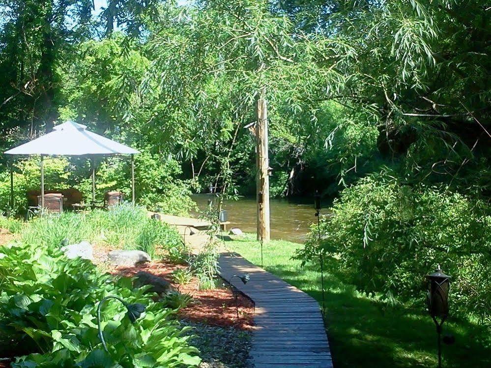 Stone Waters Inn Bellaire Eksteriør bilde