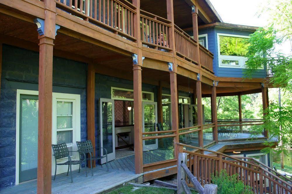 Stone Waters Inn Bellaire Eksteriør bilde
